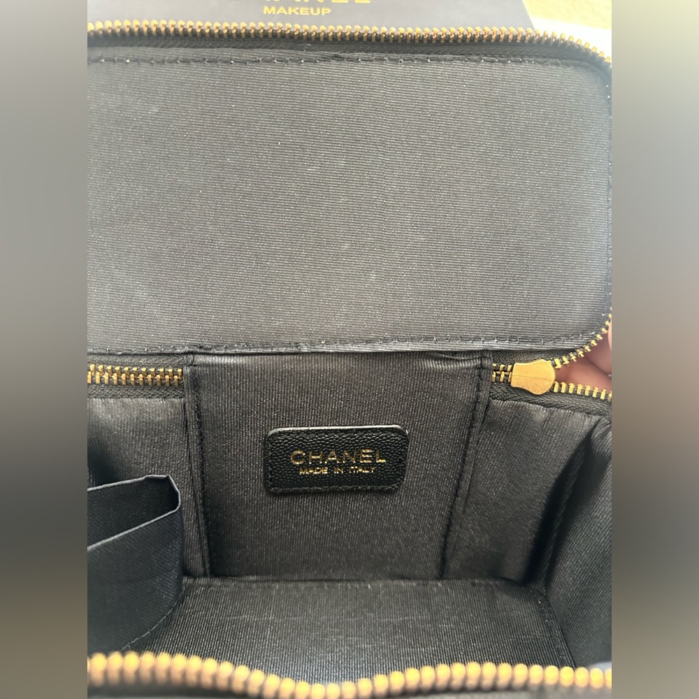 Chanel Makeup Crossbody Bag - Picture 3 of 8